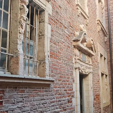 Au Balcon De Sainte-cecile *